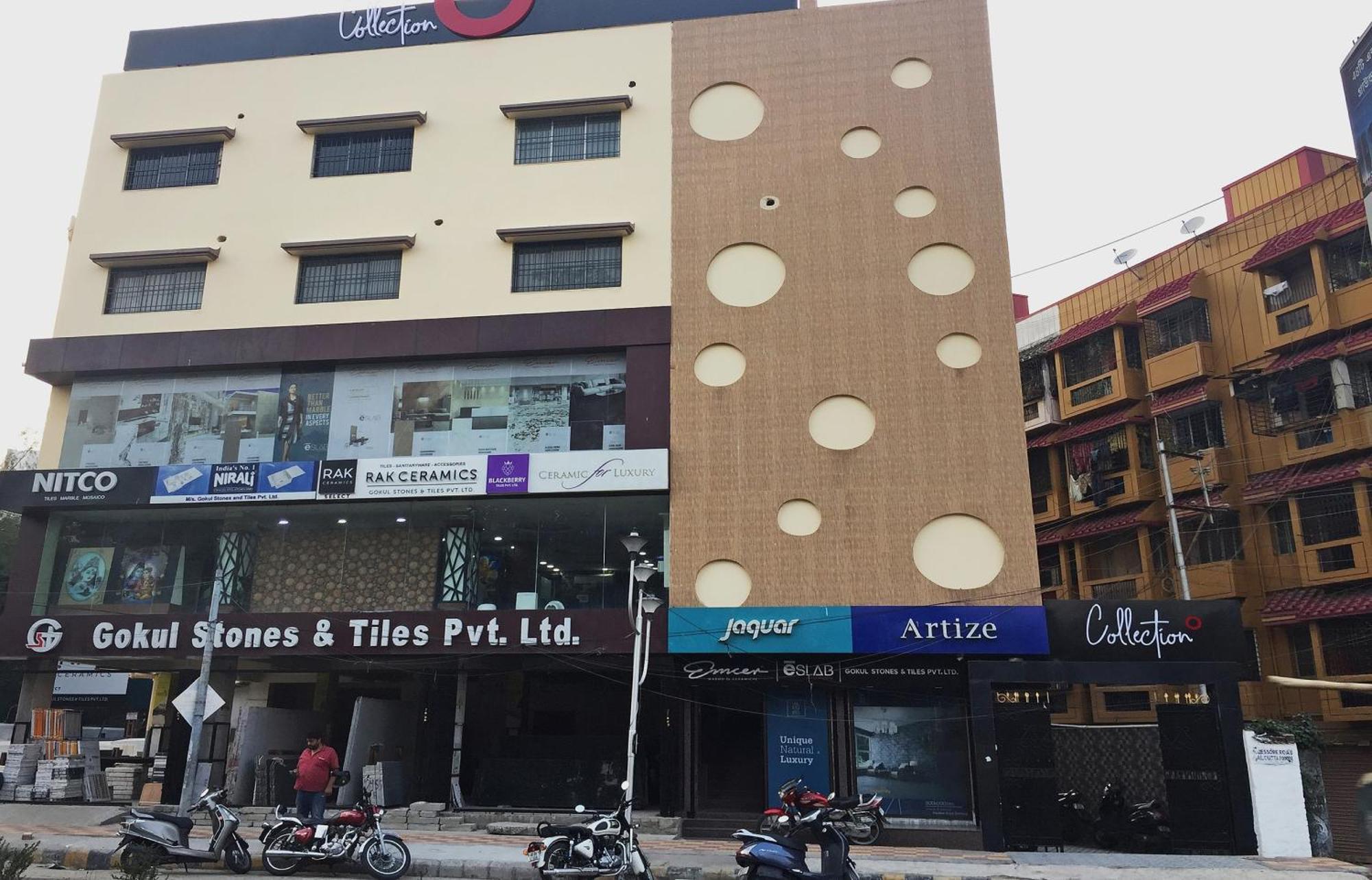 Отель Super Collection O Gokul Residency Near Emami City Dumdum Opposite Raja Palace Dam Dam Экстерьер фото