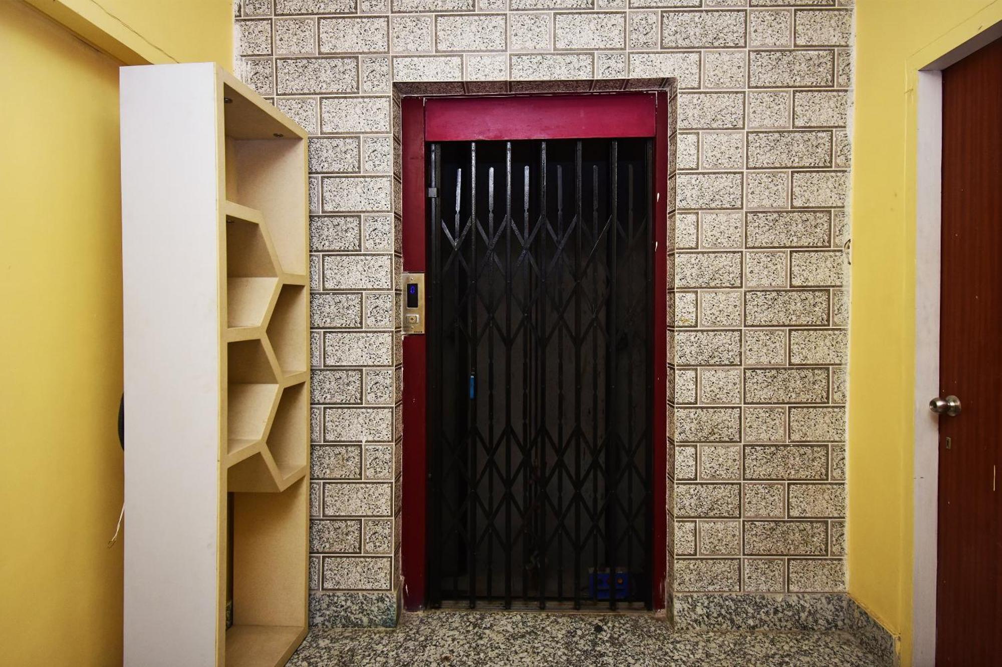 Отель Super Collection O Gokul Residency Near Emami City Dumdum Opposite Raja Palace Dam Dam Экстерьер фото